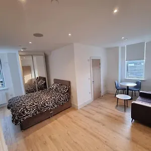Lovely One Bedroom In Town , Ilford United Kingdom